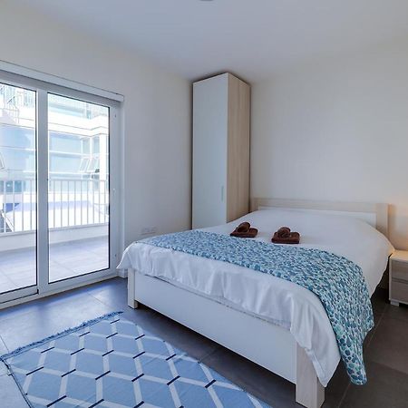 Stunning 3Br Apartment With Marina Views Ta Xbiex Екстериор снимка